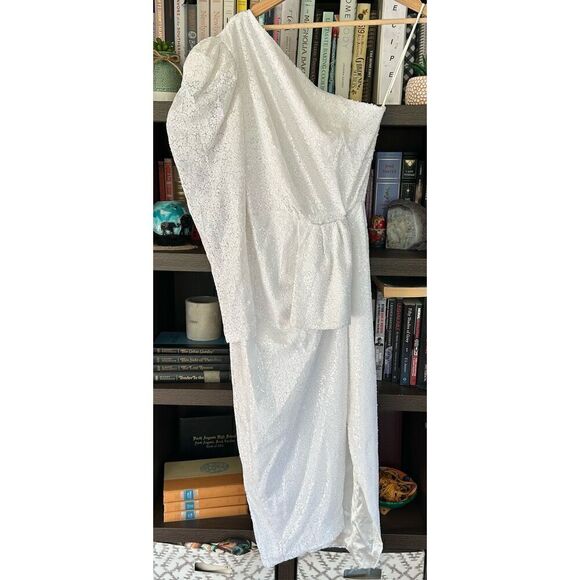 NWT Gigii’s Snowy Sequin Dress In White Size XS MSRP $461 - Picture 3 of 10